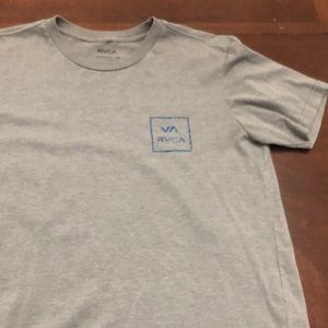 Men’s medium RVCA short sleeve tee